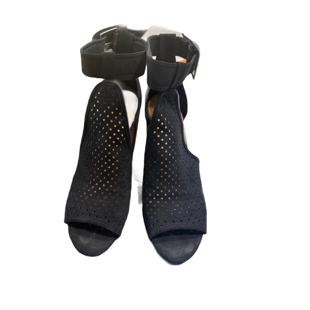 LIKE NEW Black Peep-Toe Ankle Strap Heels 10